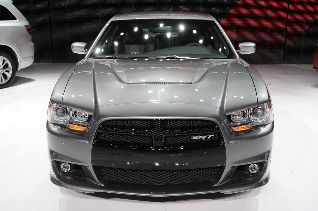 2012 CHARGER SRT 8 Charger-srt8vivo04