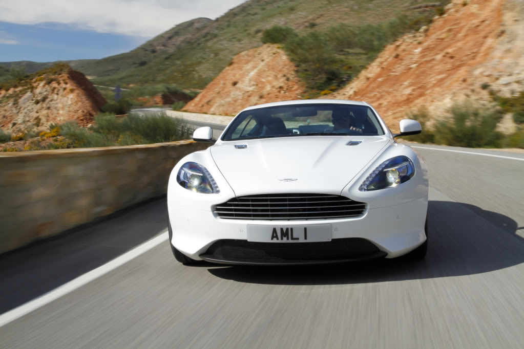 Video y Fotos: Aston Martin VIirage Virage-stratus-white01