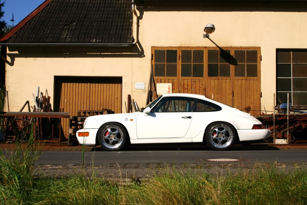 Dr Knauf,s white 964 RS Look 1stekurventour2008part2164