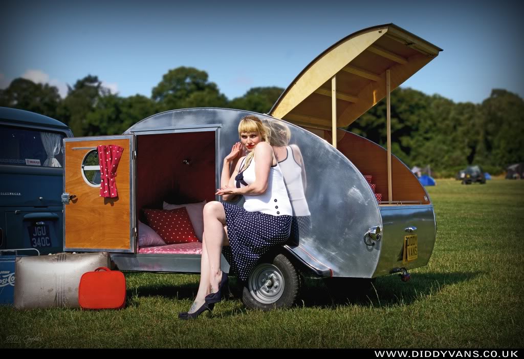 VW Camper Photoshoot (with model) IMGP3404blurexposureshadowhighlightdesatvignettewmcopy