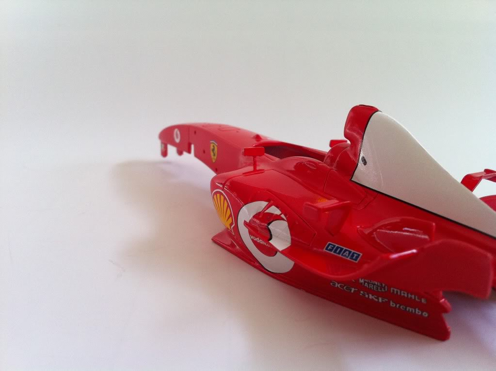 Revell Ferrari F2003-GA IMG_0820