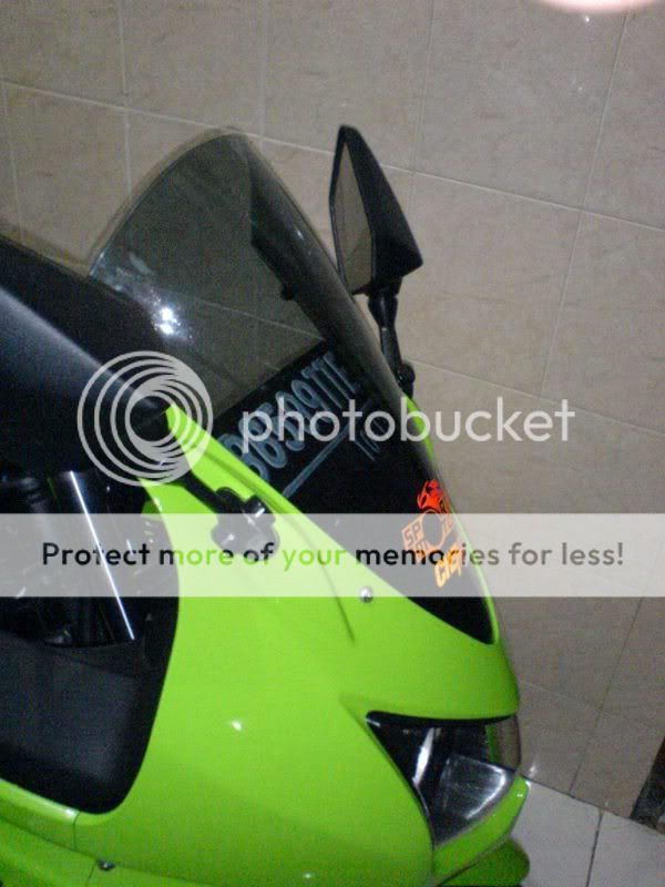 Si Ijo dr rawamangun Windshield01