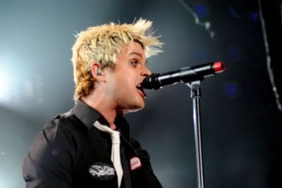 Billie Joe atunci sau acum - Pagina 3 140377517-0536cfe6a22e5189ee935dfc1b0d03754c59b1a8-full