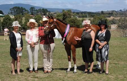 Dilutes Australia Bibs & Booties Show 36