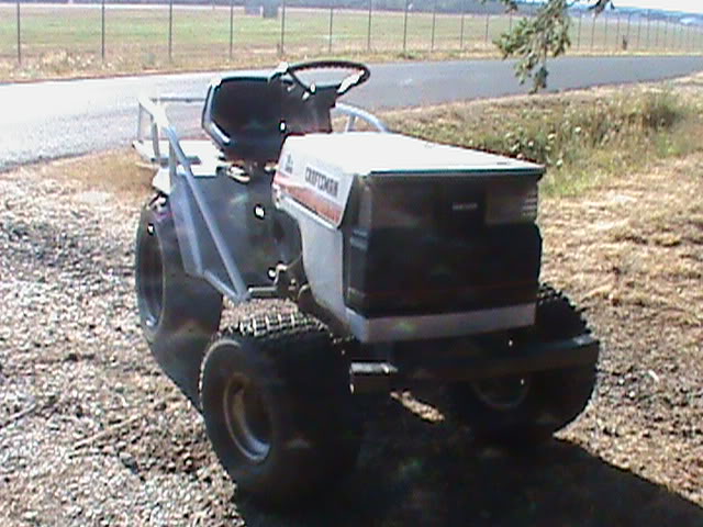 Craftsman - buddy's craftsman II off road tractor DSC00121