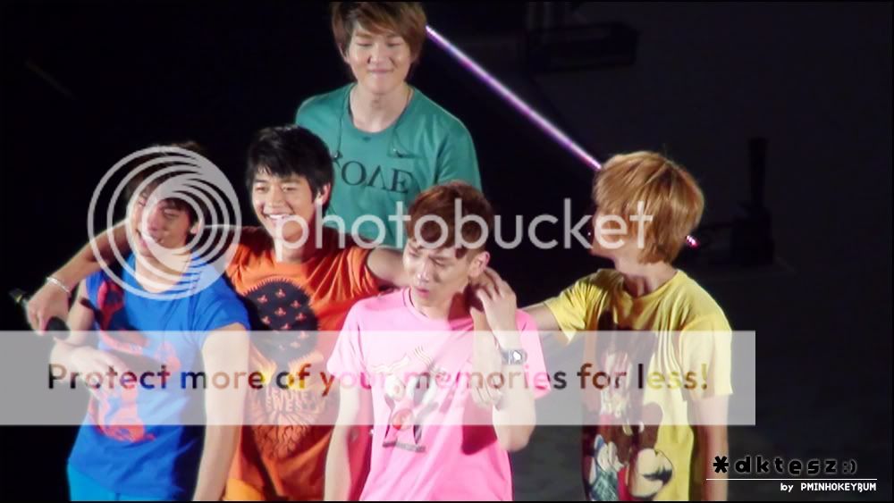 [101226][VID+PICS] SHINee the 1st concert in Japan(update) Dsc000061-1