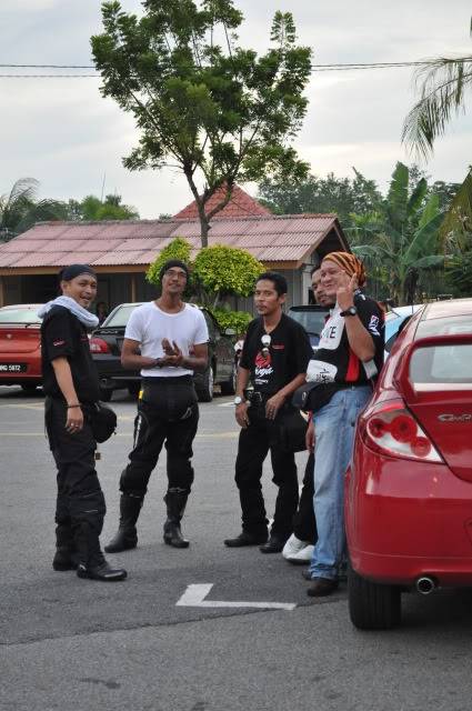 RIde Amal & Berbuke Pose. Rembau & Umbai 2010 DSC_2520