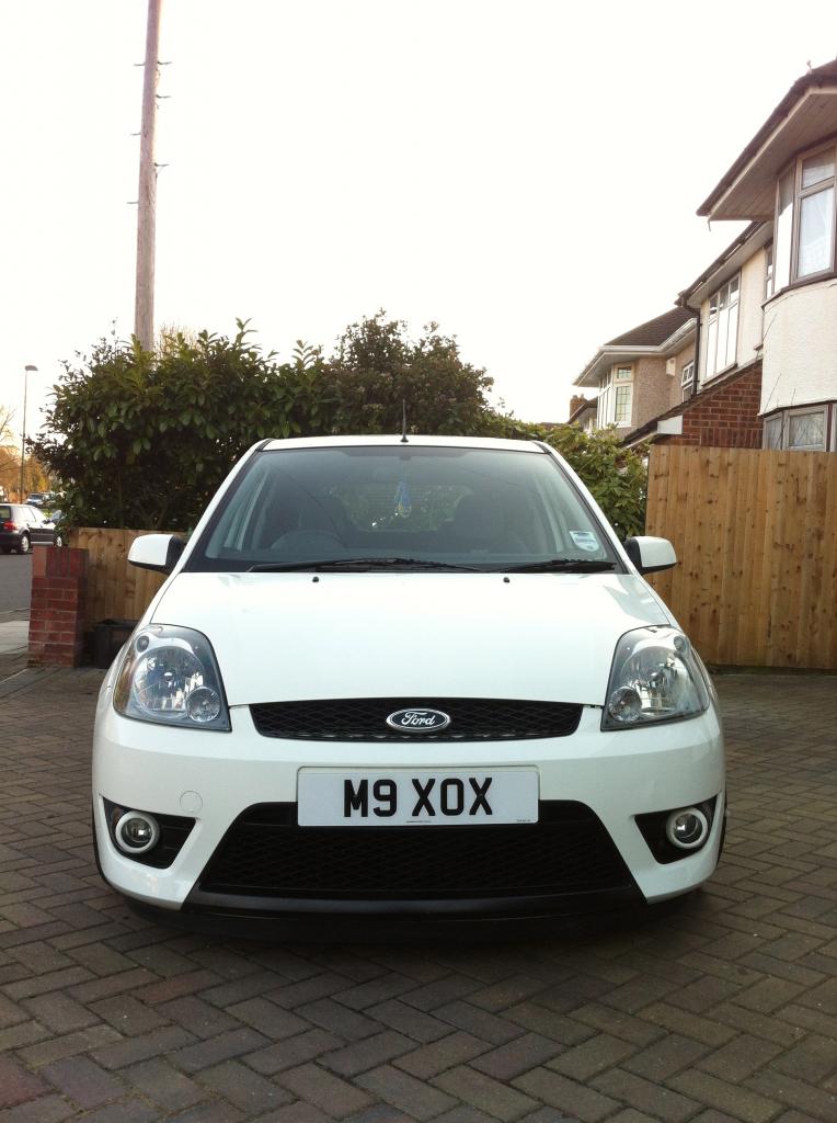 Fiesta ST 35k (2005) Diamond White IMG_6211_zpsb106aedf