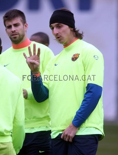 Futbolistas [Que Bonito Es El Deporte] O_f_c_barcelona_pique-1048034