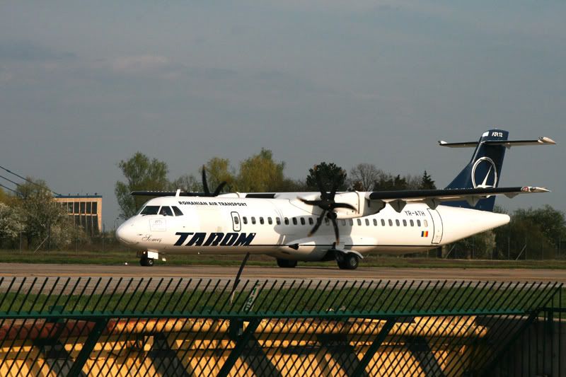 Aeroportul Bucuresti (Henri Coanda/Otopeni) - Aprilie 2010 - Pagina 2 Ath