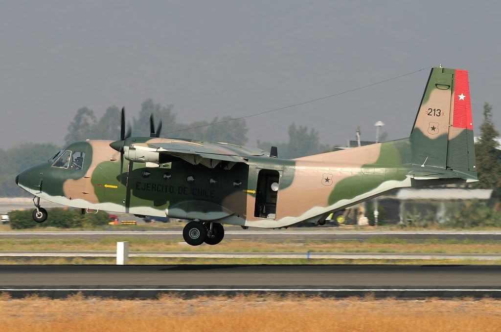 FUERZAS ARMADAS DE CHILE - Página 2 EadsCasaC-212A10AviocarChileECH2