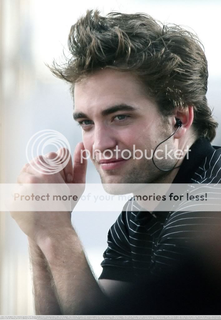 ROBERT PATTINSON photos Legrand