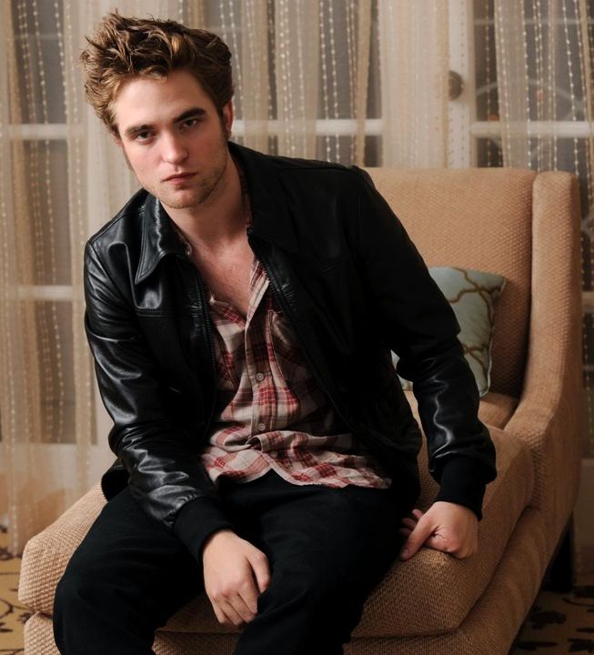 ROBERT PATTINSON photos Robert62