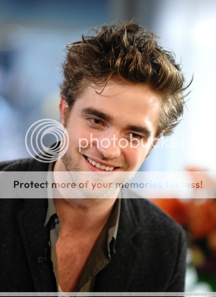 ROBERT PATTINSON photos Today-hq2