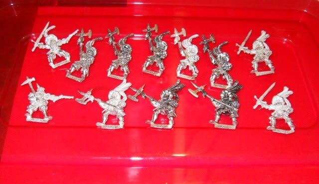 W: Kislev Youth with Hat, Halberds and crossbows H: Lots SDC11507