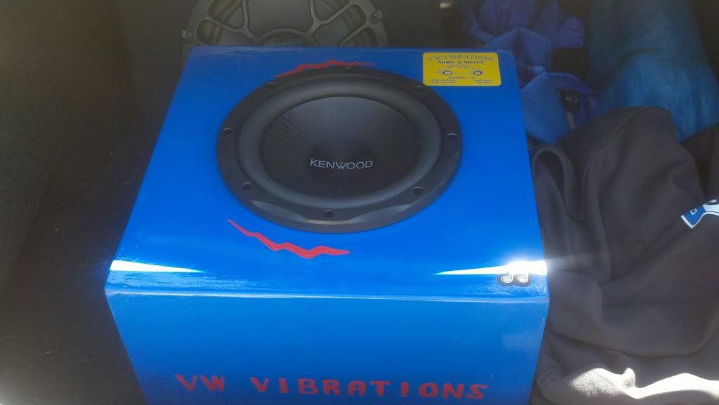 10" kenwood subwoofer in box $50 obo A71F43B0-orig