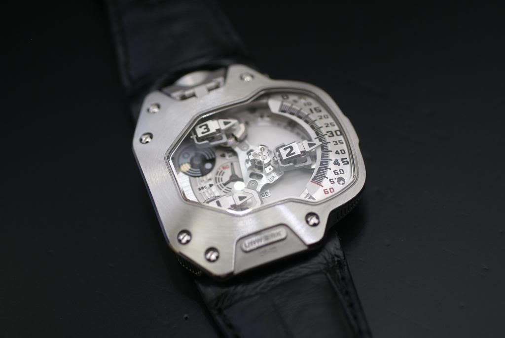 [MM en direct de Baselworld 2011] - Urwerk DSC08814