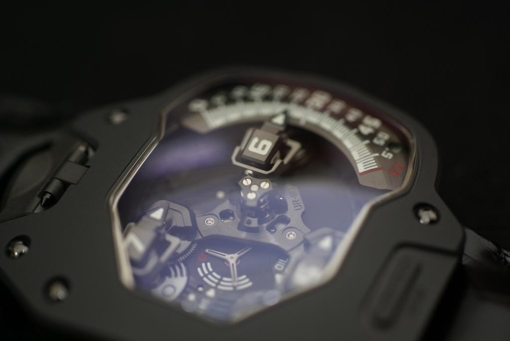 [MM en direct de Baselworld 2011] - Urwerk DSC08842