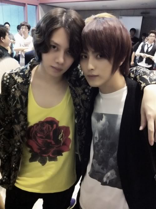 [14.08.11' ] [Kim HeeChul Twitter/1 entrada] Jung HeeChul y Kim HeeChul Tumblr_lpx11pYYY51qb4g8zo1_500