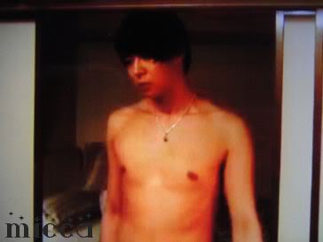 [PICS] 100616 BEE TV BEAUTIFUL LOVE EPISODE 4 (NAKED YOOCHUN) Beloveyuibkk9