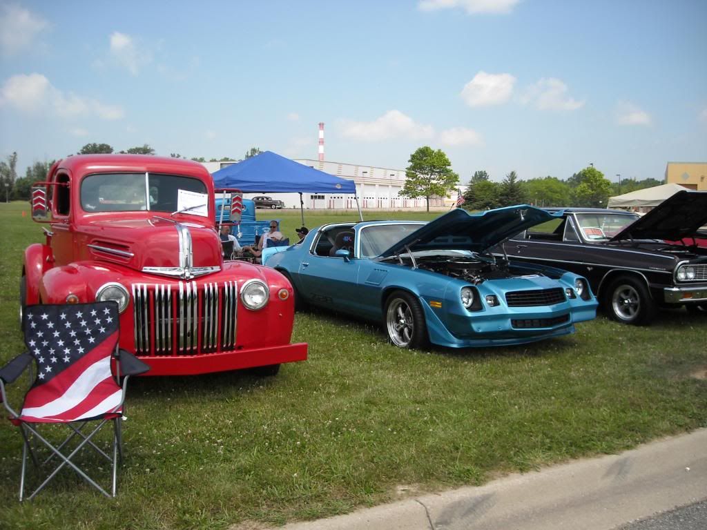 Pics from the Michigan Military Families Benefit car show DSCN2453