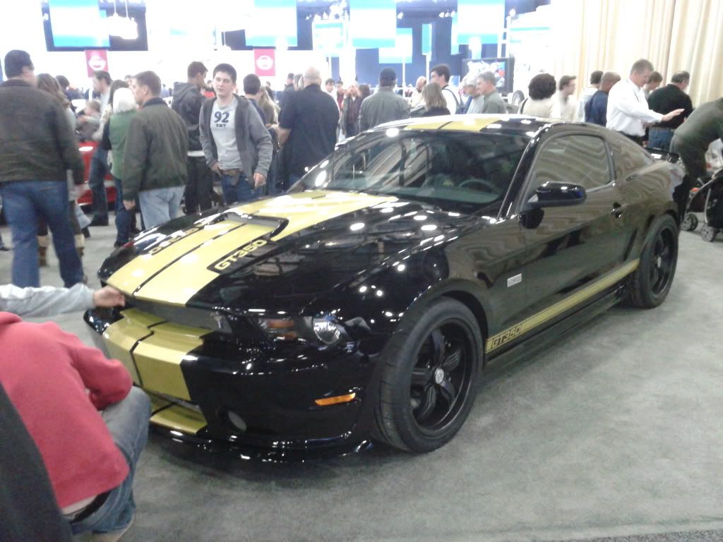 Pictures from the North American International Auto Show! 2012-01-21114408