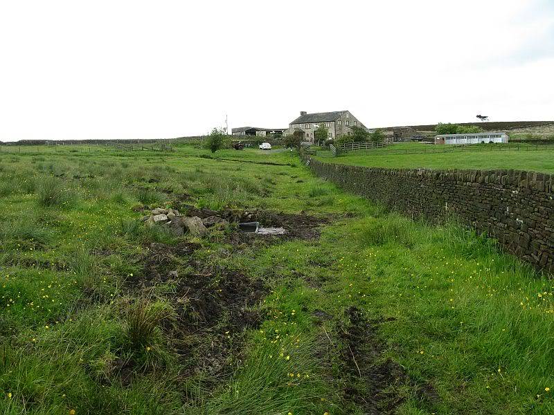 THE DISSENTERS' WELL & TOM'S CROSS, Kelbrook Moor, Lancs-Yorks Border. 10