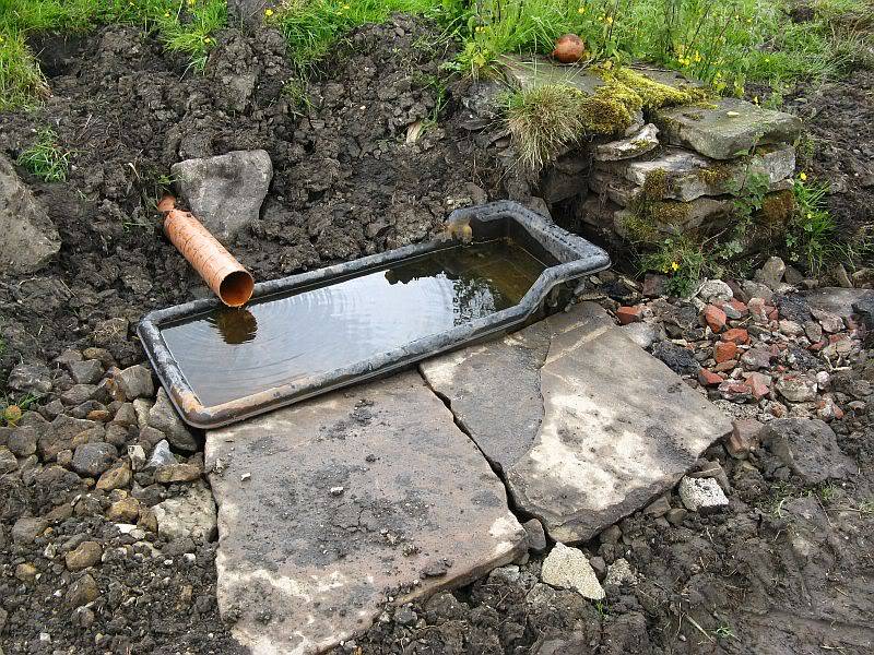 THE DISSENTERS' WELL & TOM'S CROSS, Kelbrook Moor, Lancs-Yorks Border. 11