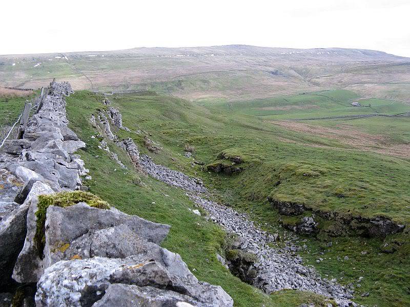 TOR DYKE, above Kettlewell, North Yorkshire SD 978 755.  HER NO: MYD4145 IMG_2652