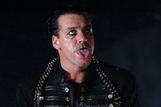 Till Lindemann (voz) Tillintallin