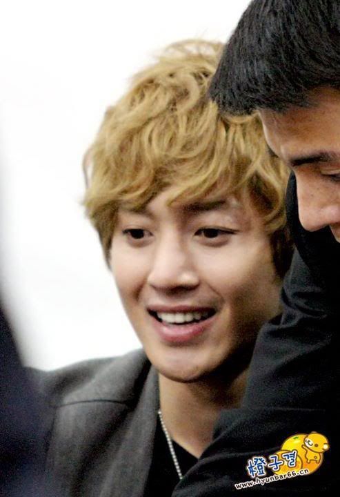 [HJL] LUCKY Fansign Event [25.10.11] (4)  300330_304083066284603_231614143531496_1323934_209445652_n