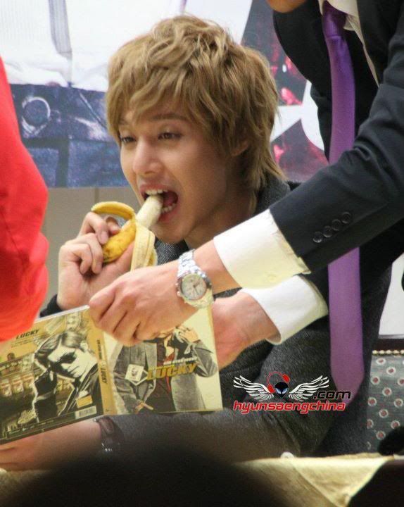 [HJL] LUCKY Fansign Event [25.10.11] 302032_303257576367152_231614143531496_1320180_666628952_n