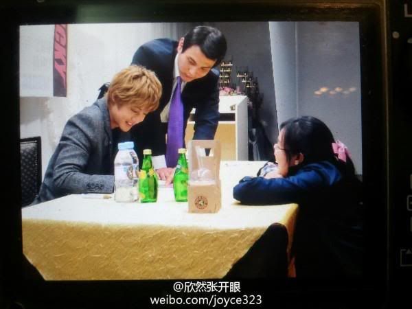 [HJL] LUCKY Fansign Event [25.10.11] 315063_303139013045675_231614143531496_1319670_2125099350_n