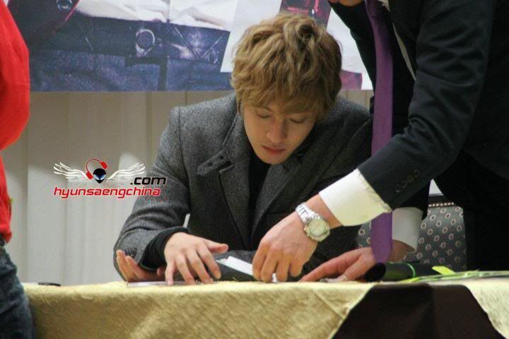 [HJL] LUCKY Fansign Event [25.10.11] 317042_303258253033751_231614143531496_1320194_1837867889_n