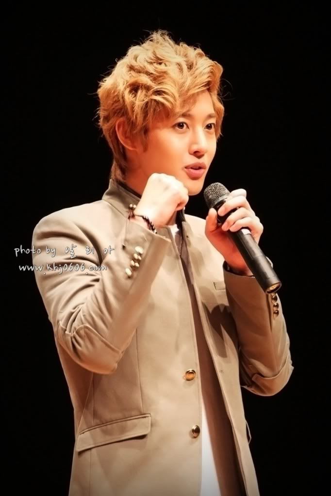 [HJL] ‘Lucky’ album fansign event [19-23.10.11] 3c6d55fbb2fb43160a489f3920a4462309f7d31a