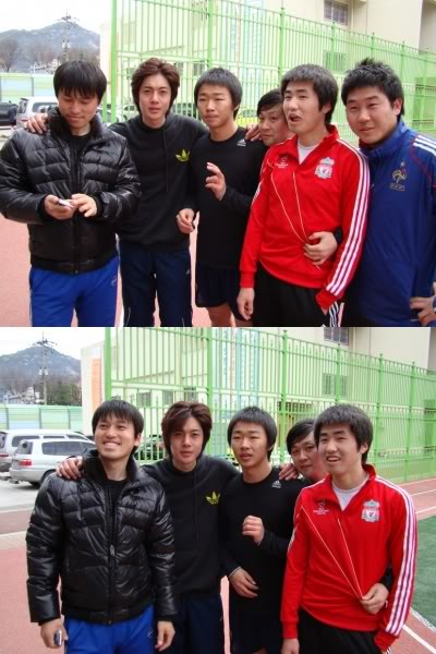 [info+fotos] zapatillas y ropa de Adidas de Hyun Joong + fotos con sus amigos HJL_soccerplay004