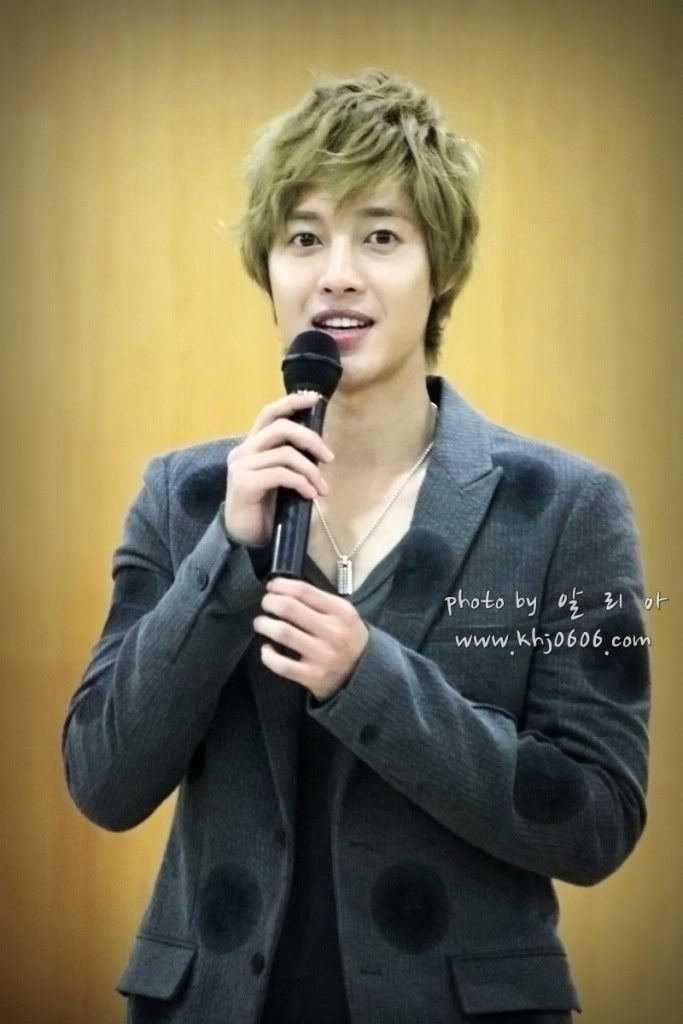 [HJL] ‘Lucky’ album fansign event [19-23.10.11] A50f4bfbfbedab6420f1a983f736afc378311ef5