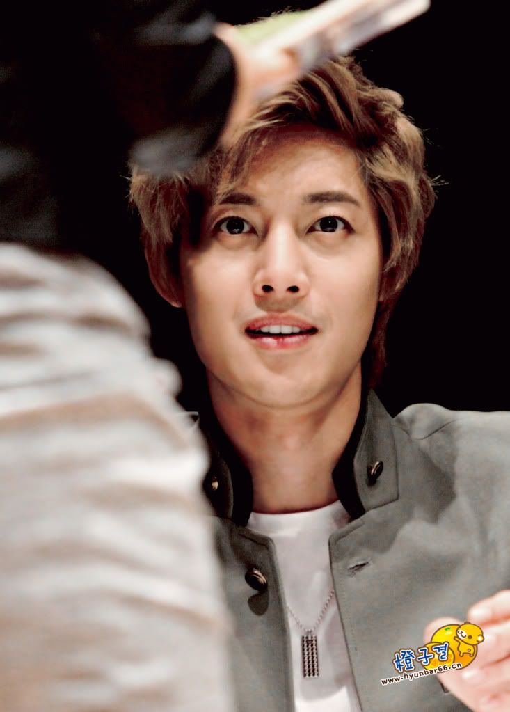 [HJL] ‘Lucky’ album fansign event [19-23.10.11] Fc1fdb8b4d5c42e7a5c27250