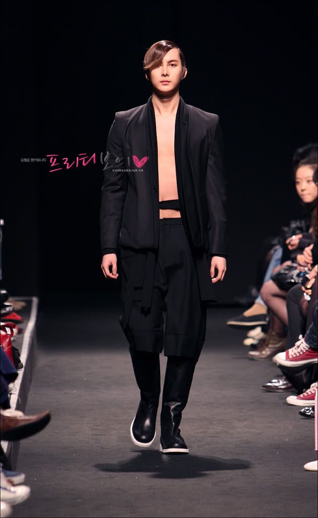 [HJB] Seoul Fashion Week 2010 “SONG ZIO homme” rehearsal+catwalk modeling (3) HJB_fashionstagePB011