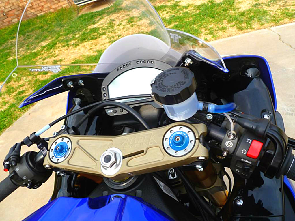 Yamaha R1 Crossplane - Page 2 P1000395