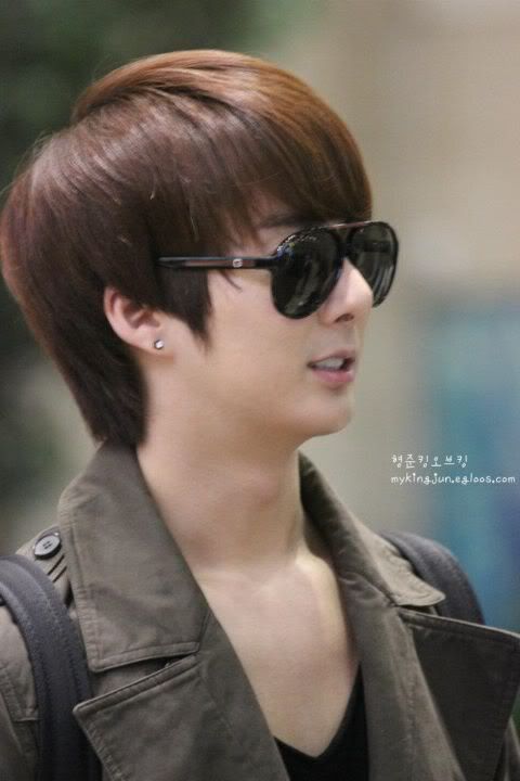 [HJB] Gimpo airport hacia Japón para apoyar a Kibum (22.10.11) (3) 300162_208749042528414_130589590344360_507485_1823291027_n