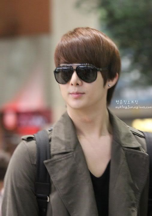 [HJB] Gimpo airport hacia Japón para apoyar a Kibum (22.10.11) (3) 316003_208749299195055_130589590344360_507494_807479587_n