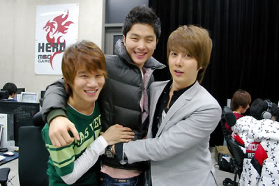 [HJB] con los miembros y el staff de MBC GAME HERO (Shark’s cyworld) HJB_mbcgamecy006