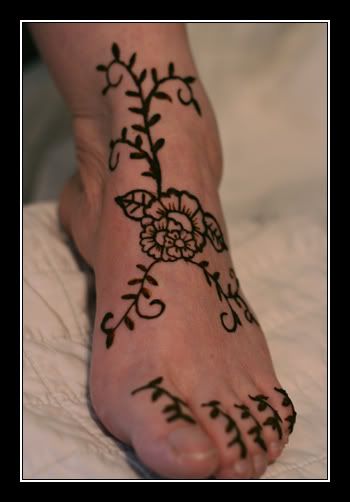Henna challenge: feet IMG_2023web