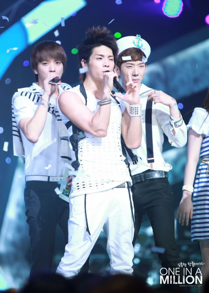 10.08.08 Jonghyun @ Inkigayo F0070761_4c66dc993fdab