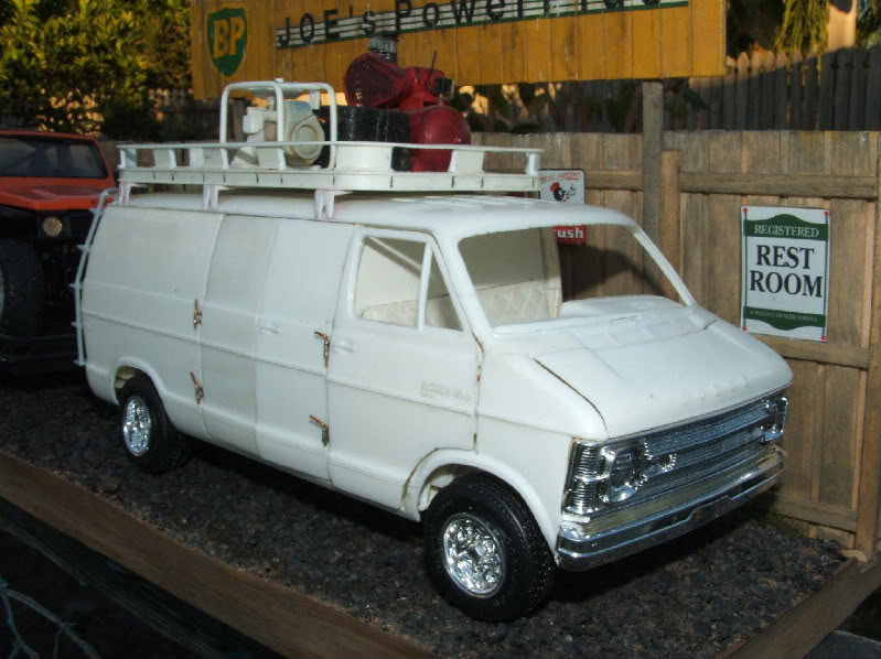 Dodge Mobile Work Shop van DodgeWorkshopvan10-1