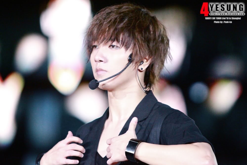 Super Junior  [Official + Fantaken] 11/09/10 SMTown Concert in Shanghai Img8908x