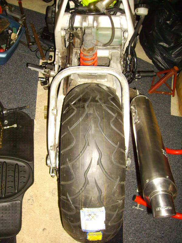 CBR900RRW Swingarm60wheel190tyre010