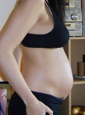 FROM BUMP TO BABY - bump pics!! - Page 25 26wkspregnancy1