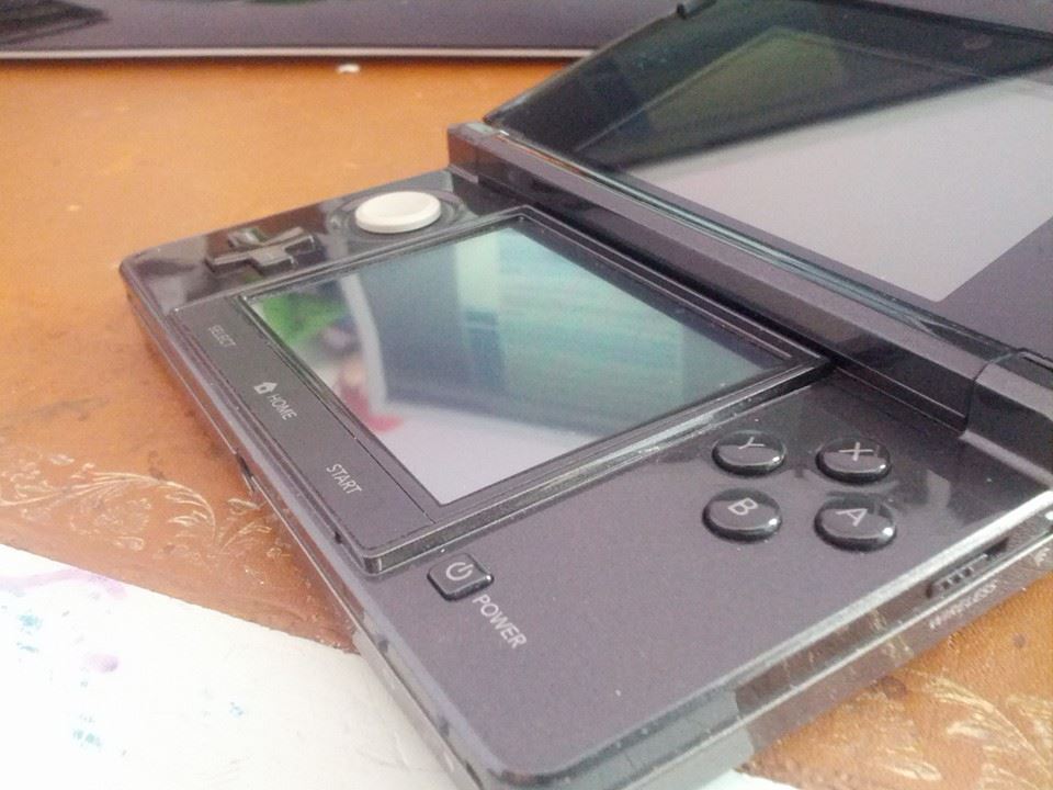 [VENDS] 3DS Noir etat neuve COMPLETE, SANS WIFI 1509847_10202363412384120_504582757_n_zps2ff3f3e9